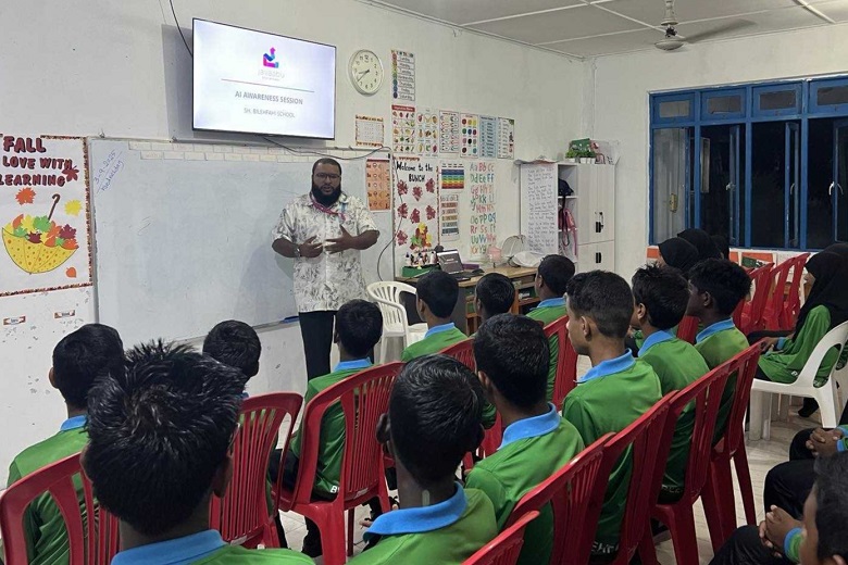 Javaabu Conducts AI Training and Awareness Sessions at Sh. Bilehfahi School as Part of CSR Initiative