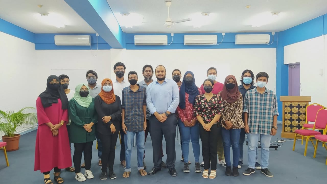 CTO Arushad shares his entrepreneurial journey with youth participants