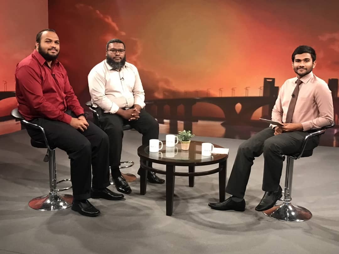Javaabu Appears on TVM’s “Hedhunu Hedhuna” to Discuss New Course Offerings