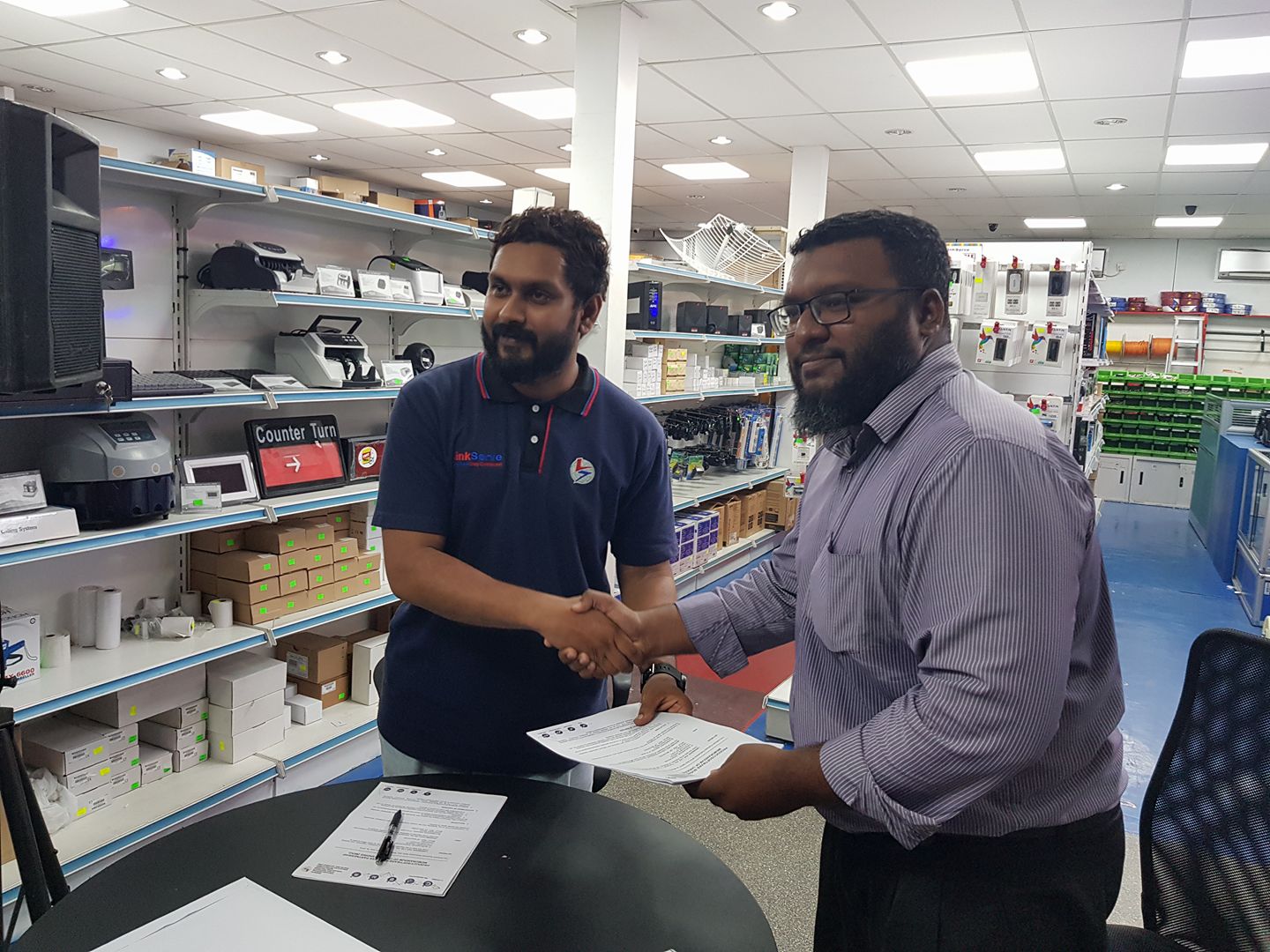 Javaabu Signs MoU with LinkServe MV to Develop Customer Feedback Solution