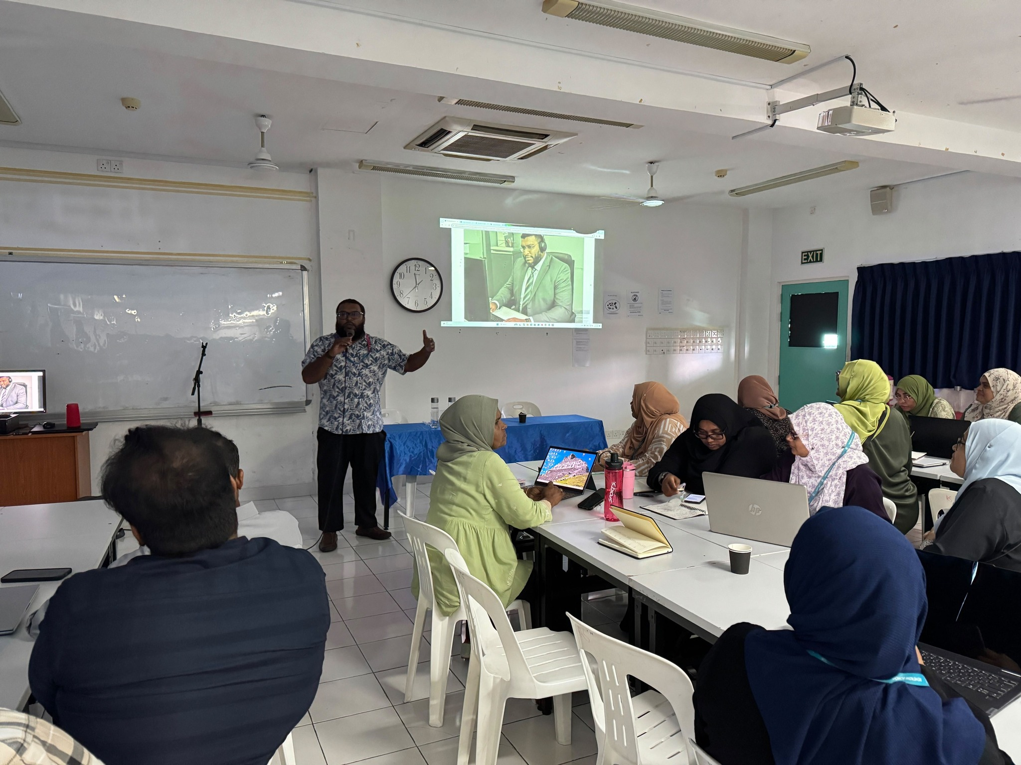 Javaabu Conducts AI Training Session for Teachers at Rehendhi School
